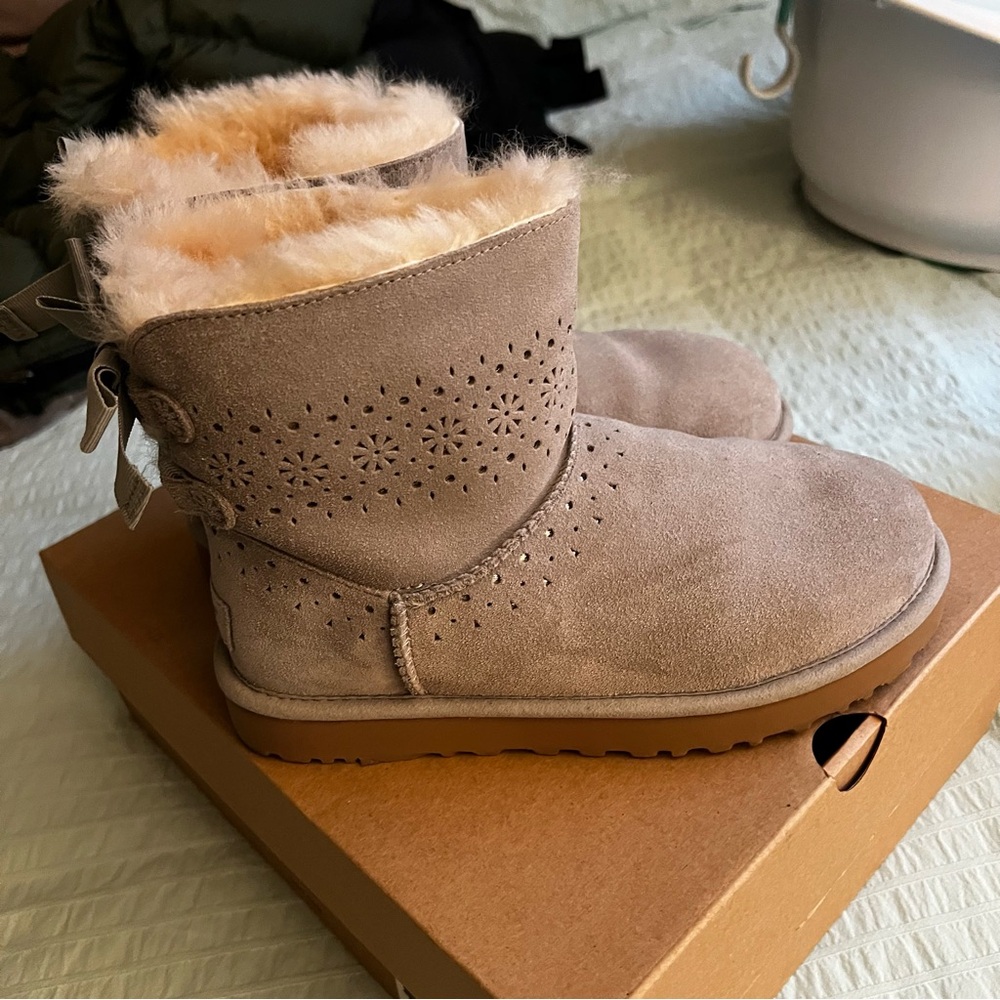 UGG Grey with Bow